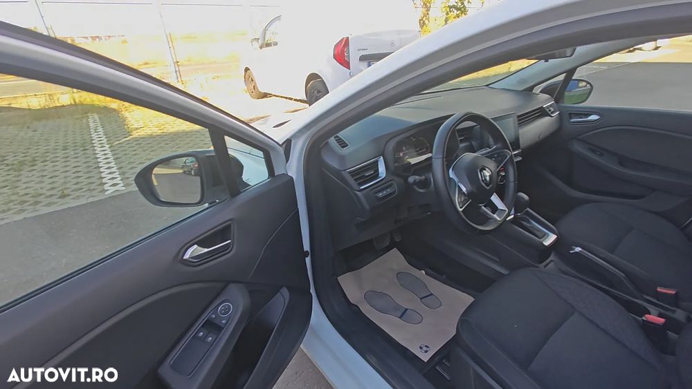 Renault Clio V E-Tech 145 Evolution - 13