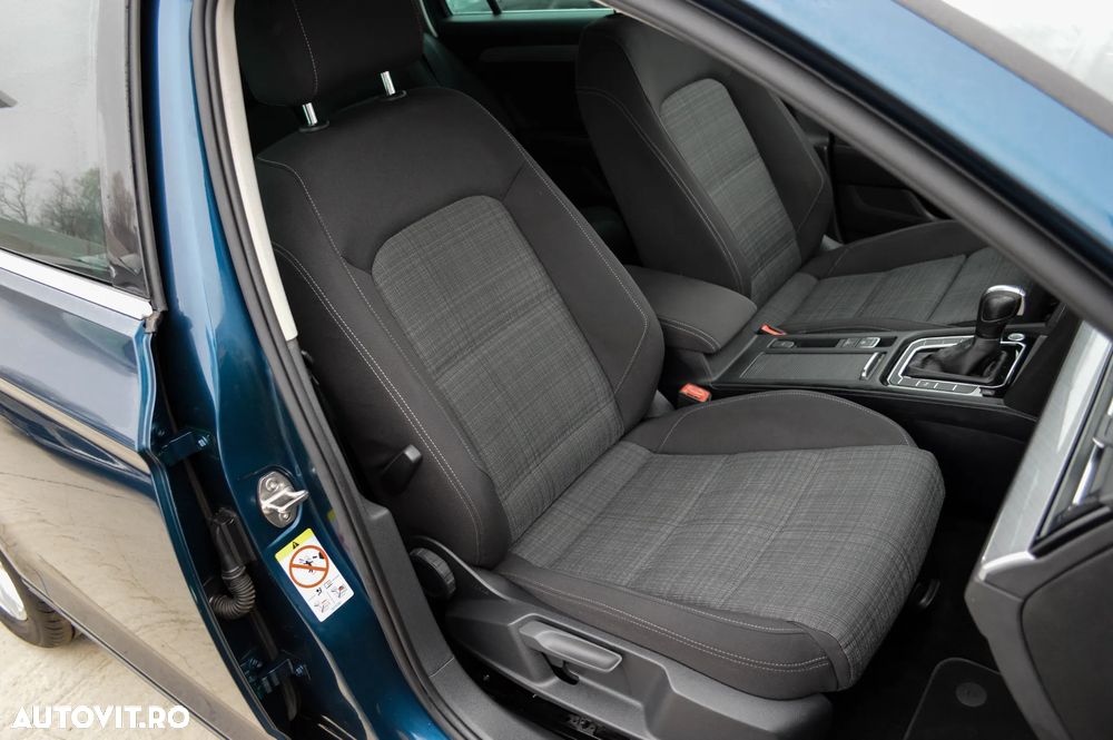 Volkswagen Passat 2.0 TDI SCR DSG Comfortline - 23