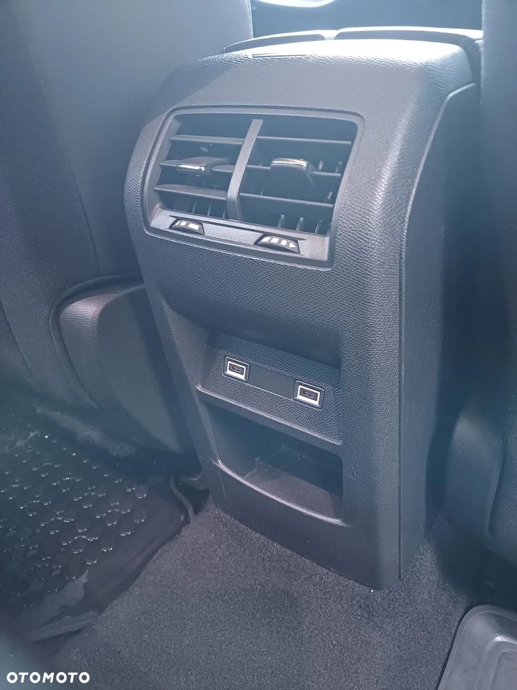 Peugeot 308 1.5 BlueHDi Allure Pack S&S EAT8 - 31