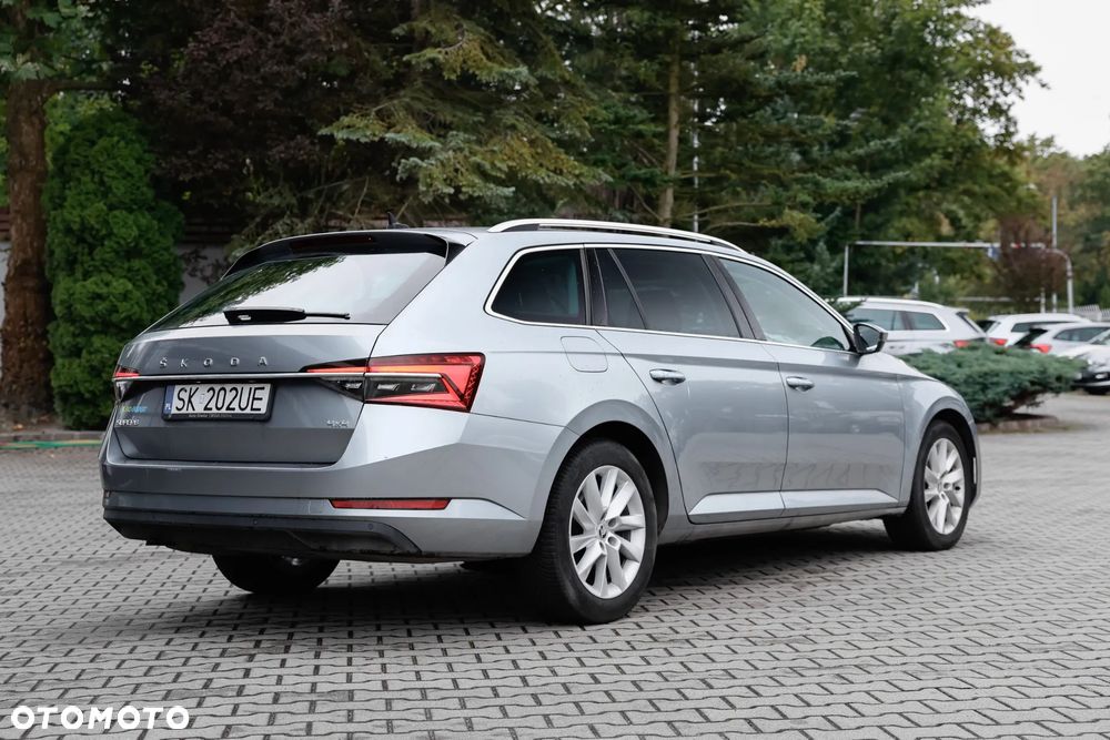 Skoda Superb 2.0 TDI SCR Style DSG - 8