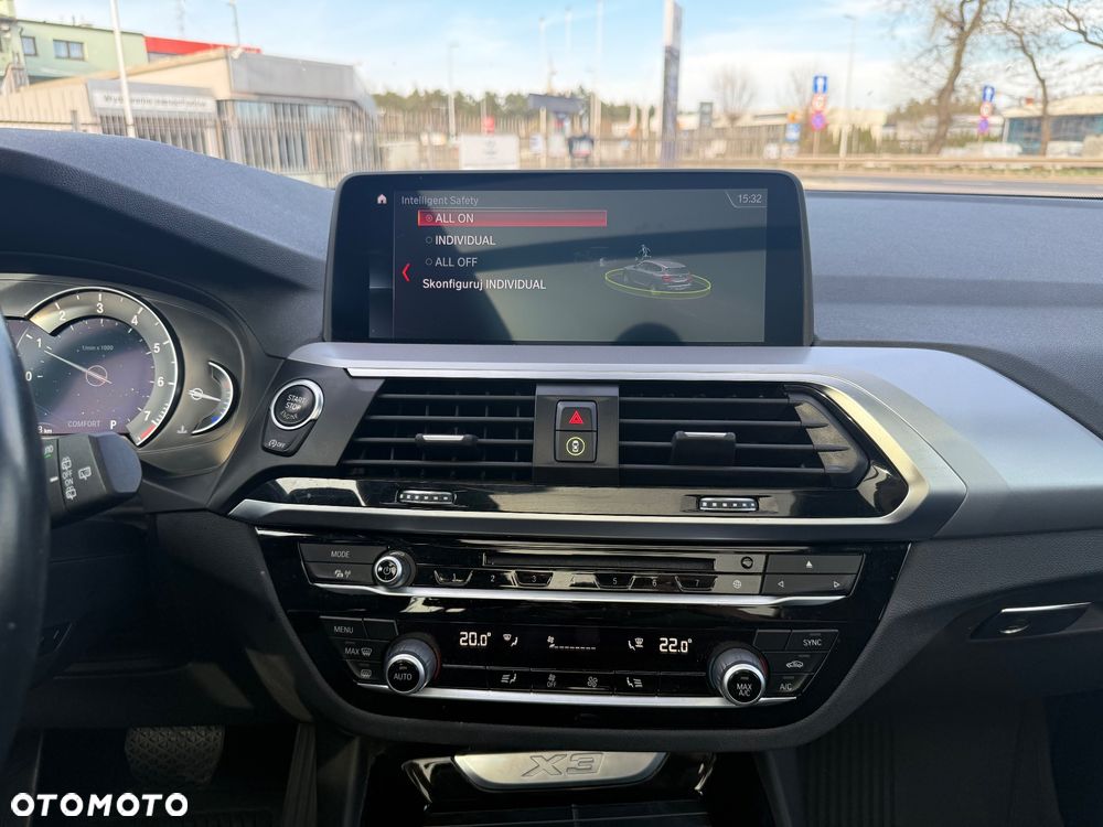 BMW X3 xDrive20i sport - 27