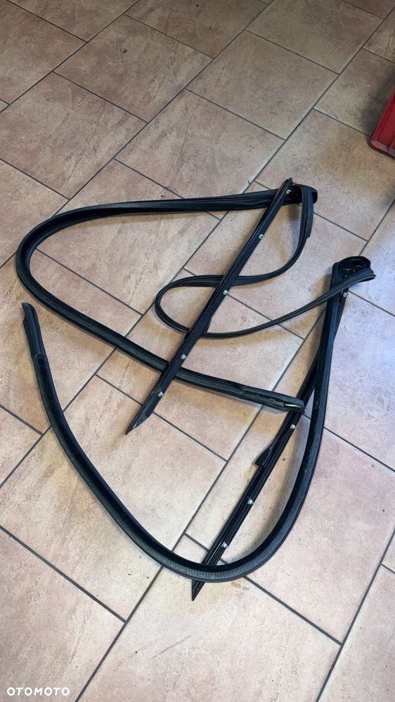 BMW F32 F82 USZCZELKA SZYBY PRZÓD SŁUPKA A 7279741 7279742 - 1