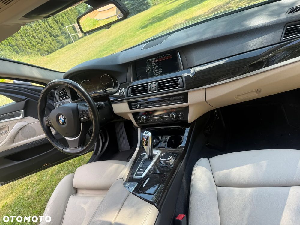 BMW Seria 5 520d Luxury Line - 12