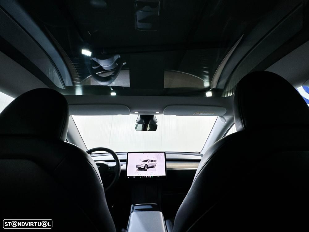 Tesla Model Y Standard - 27
