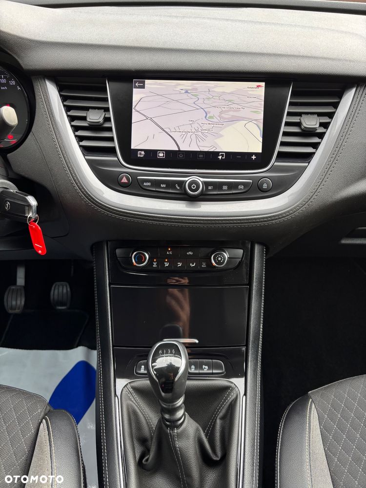 Opel Grandland X 1.2 Start/Stop Business Edition - 17