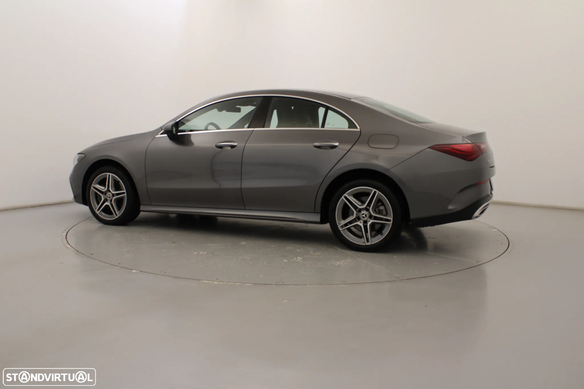 Mercedes-Benz CLA 250 e AMG Line - 11