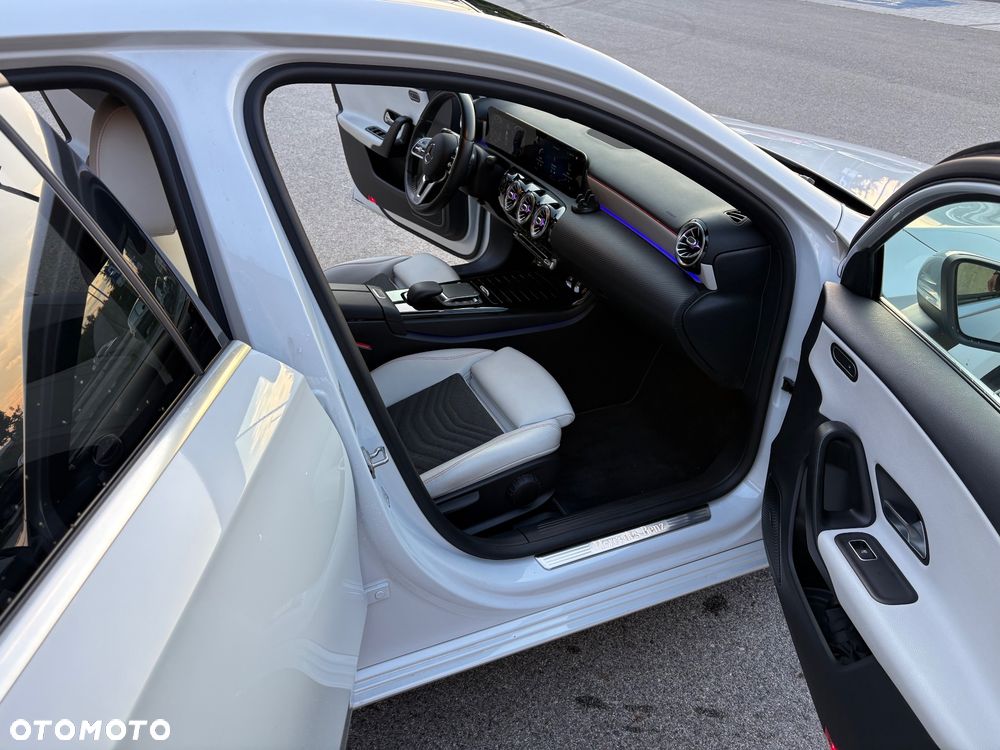 Mercedes-Benz Klasa A 200 Progressive 7G-DCT - 12