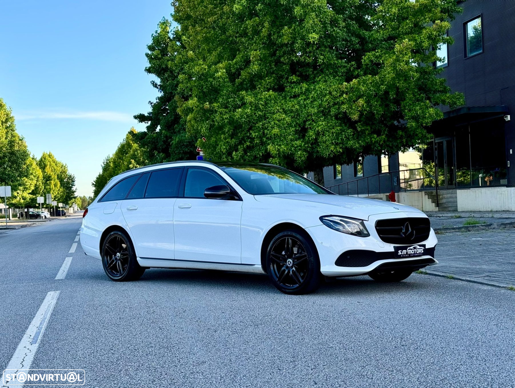 Mercedes-Benz E 220 d Avantgarde+ - 14