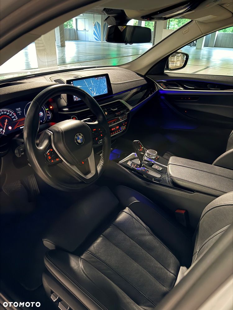 BMW Seria 5 530i xDrive Luxury Line - 33