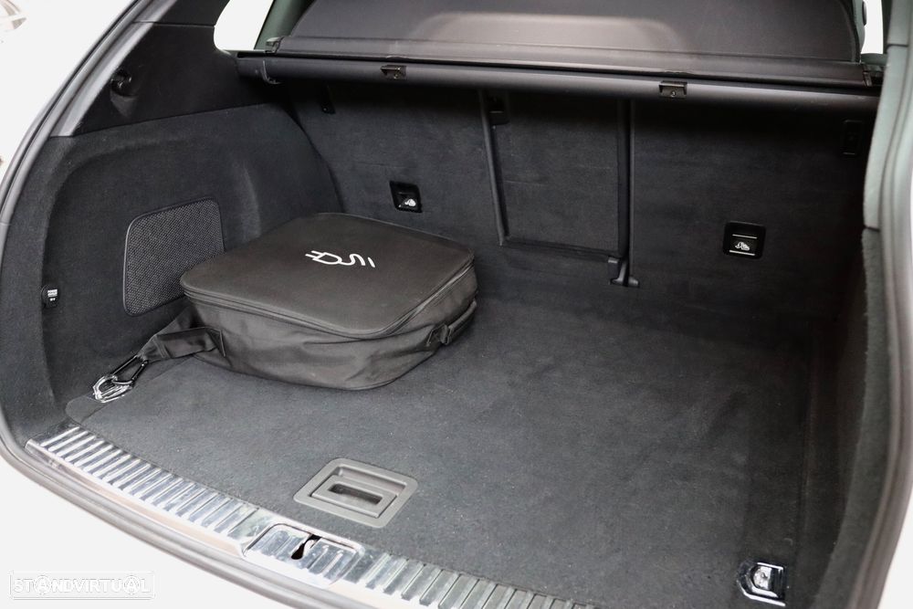 Porsche Cayenne - 30