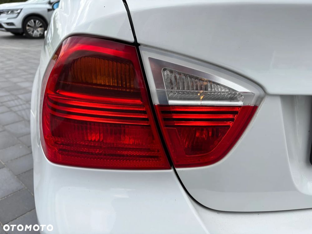 BMW Seria 3 320d - 19