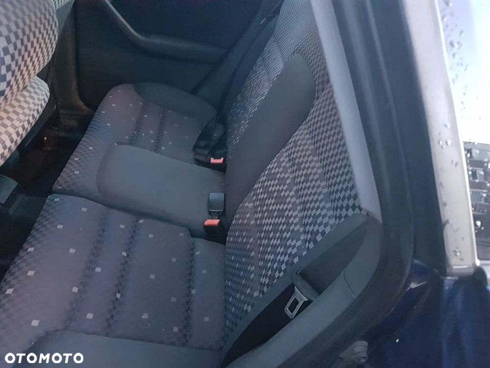 Audi A3 Sportback 1.9 TDI Ambiente - 2
