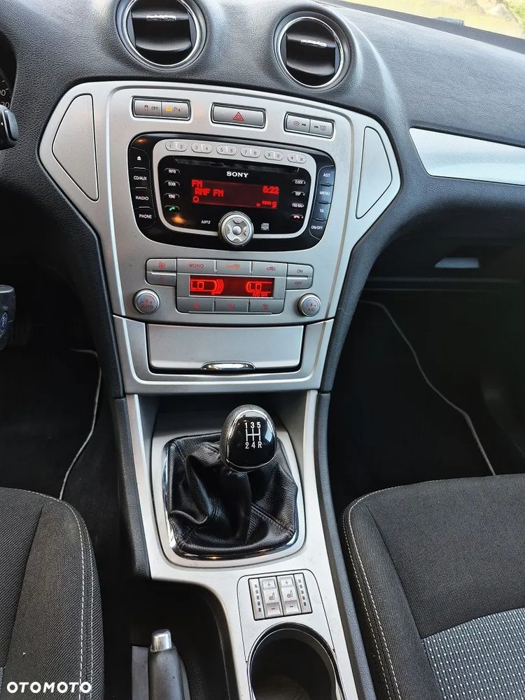 Ford Mondeo 1.6 Titanium - 21