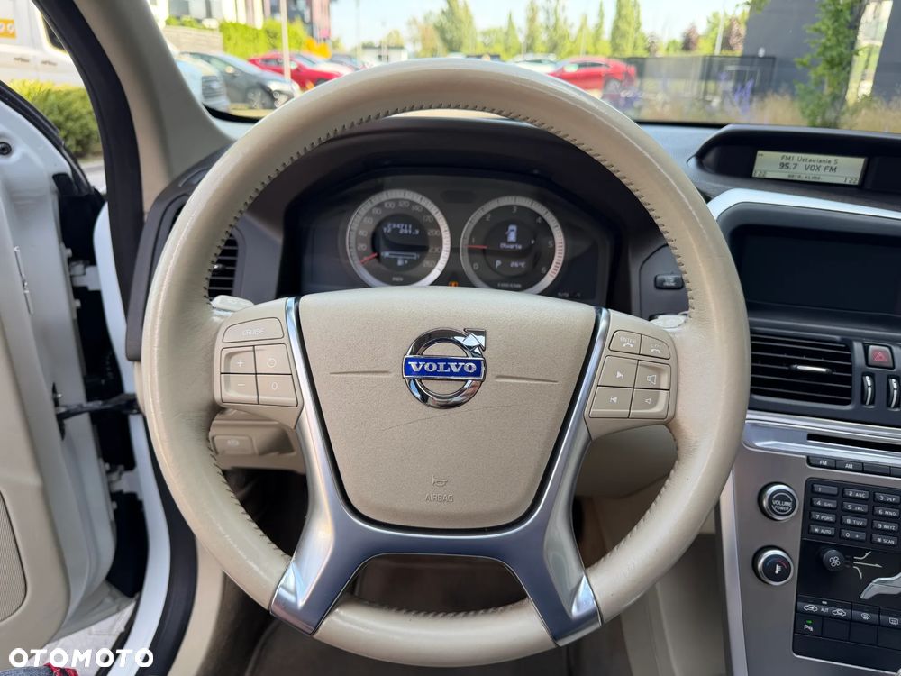 Volvo XC 60 D4 Geartronic Summum - 24