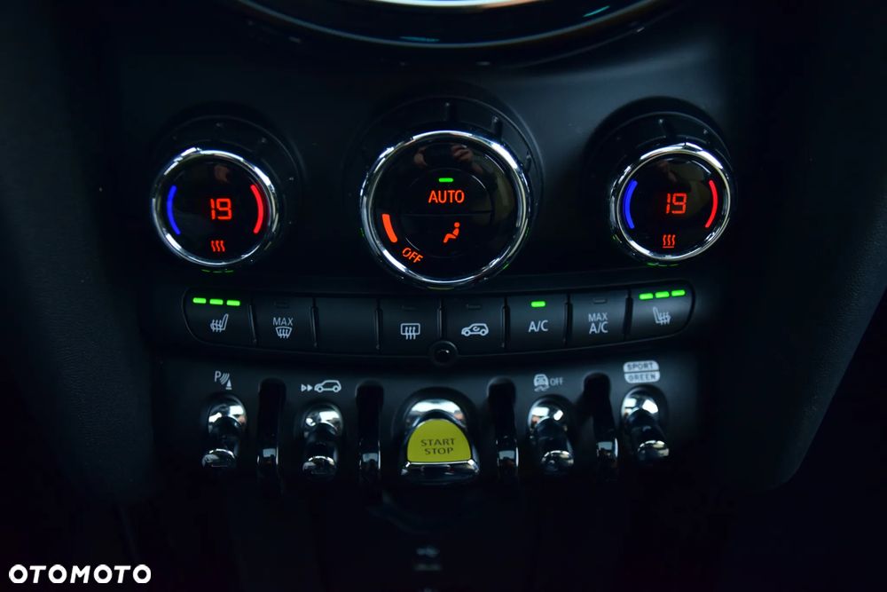 MINI Cooper SE Resolute Edition - 36