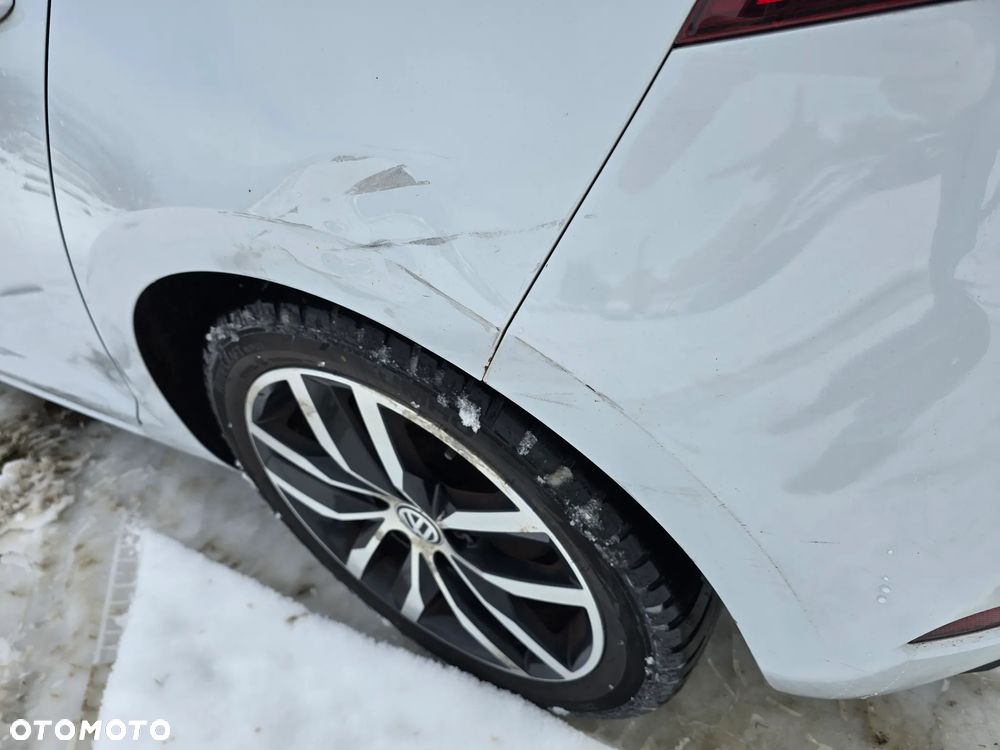 Volkswagen Golf 2.0 TDI DSG Sound - 3