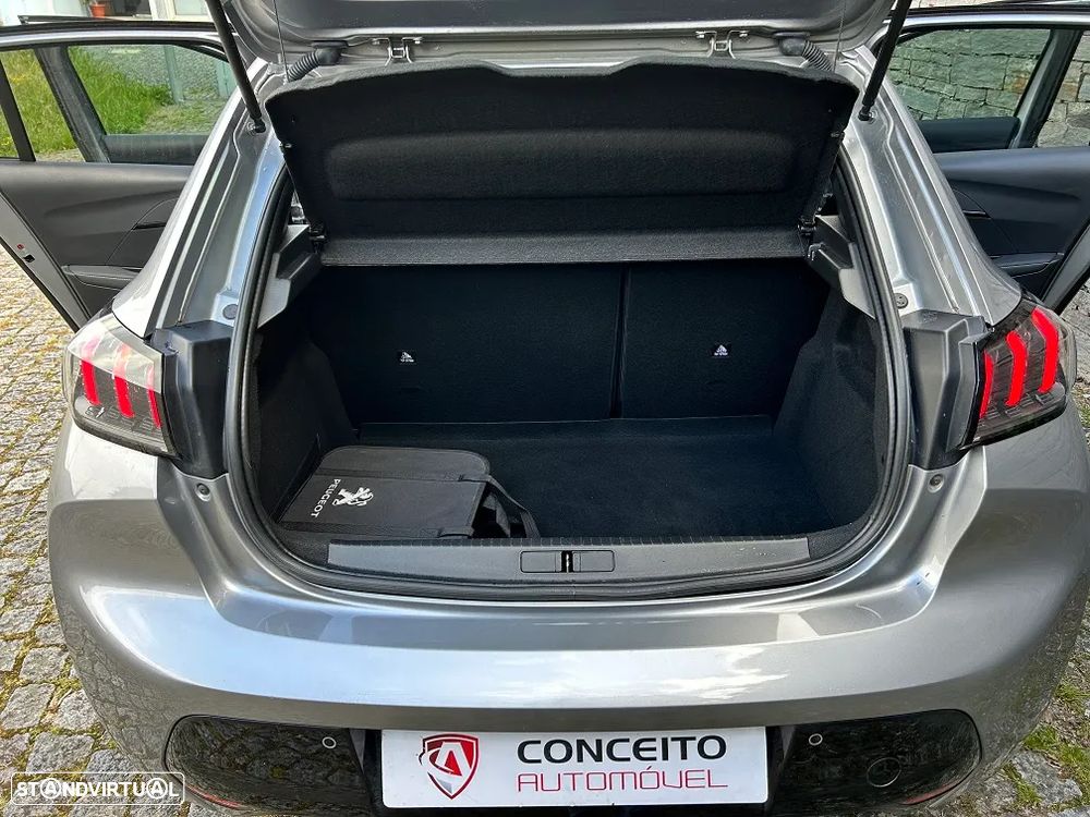 Peugeot e-208 50 kWh GT Line - 26