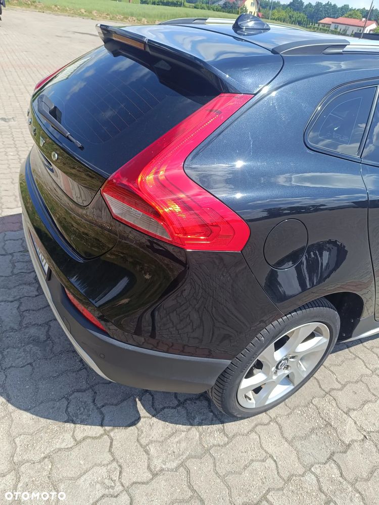 Volvo V40 Cross Country D3 Momentum - 4