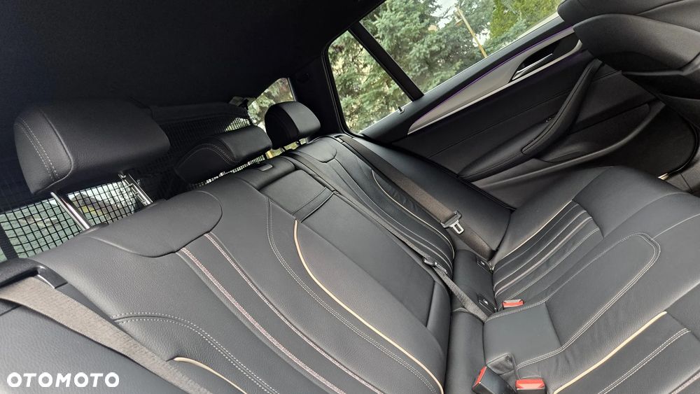 BMW Seria 5 520i Luxury Line - 10