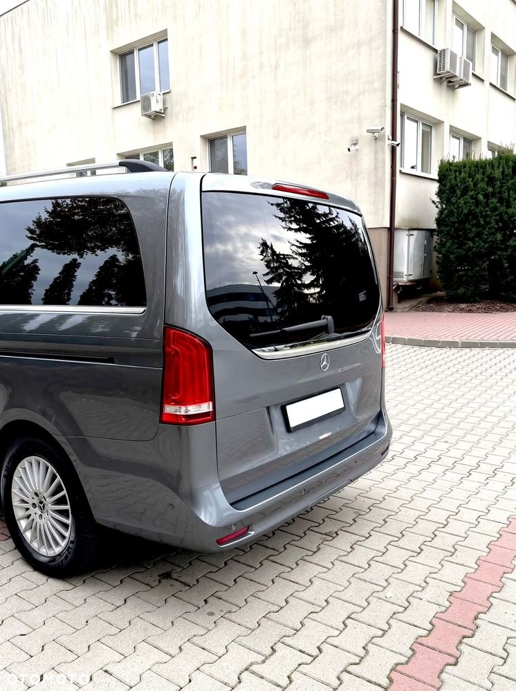 Mercedes-Benz Klasa V - 24