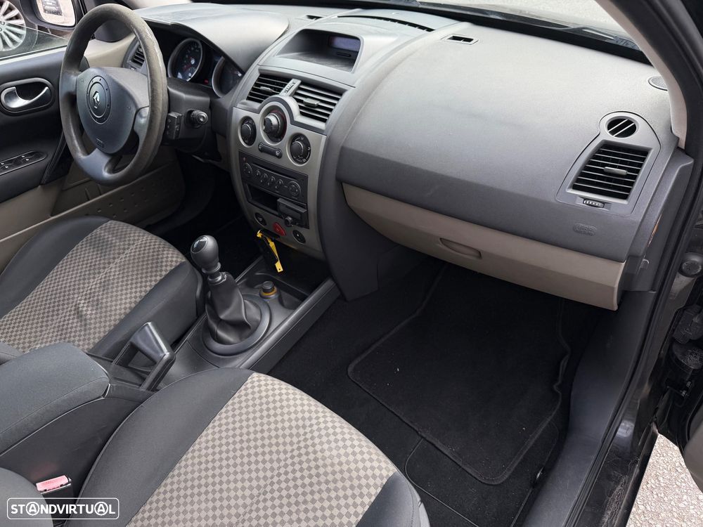 Renault Mégane Break 1.5 dCi Confort - 7