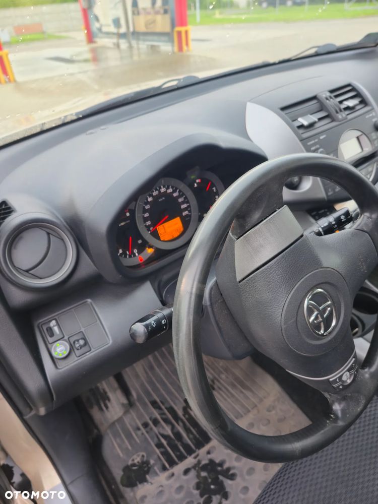 Toyota RAV4 2.0 VVT-i Prestige - 7