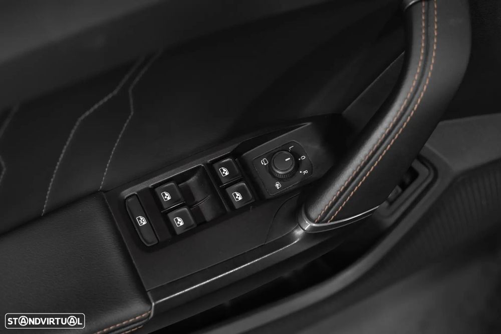 Cupra Formentor 1.4 e-Hybrid DSG VZ - 28