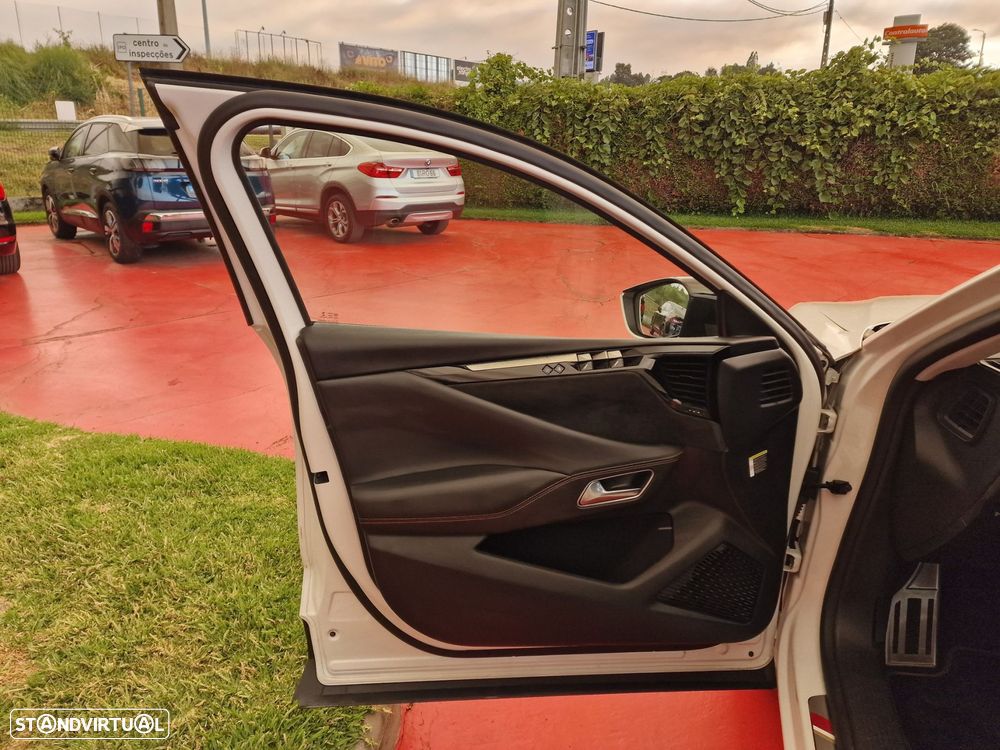 DS DS4 4 1.2 PureTech Performance Line EAT8 - 6