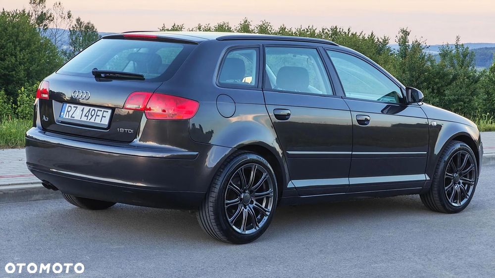Audi A3 Sportback 1.9 TDI Ambiente - 15