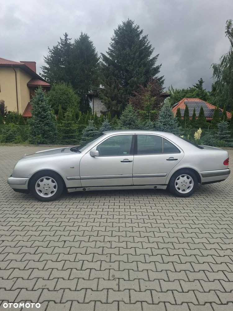 Mercedes-Benz Klasa E - 5