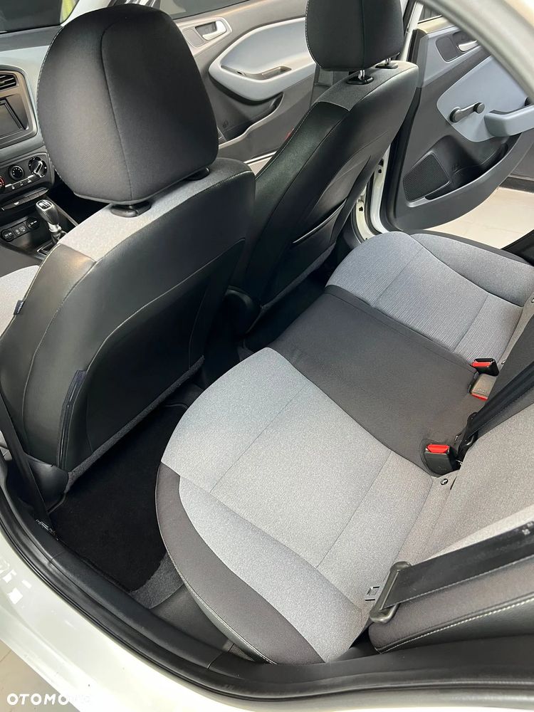 Hyundai i20 1.1 CRDi Comfort - 19