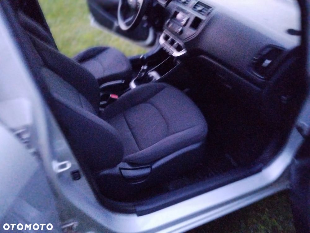 Kia Rio 1.2 Attract - 2