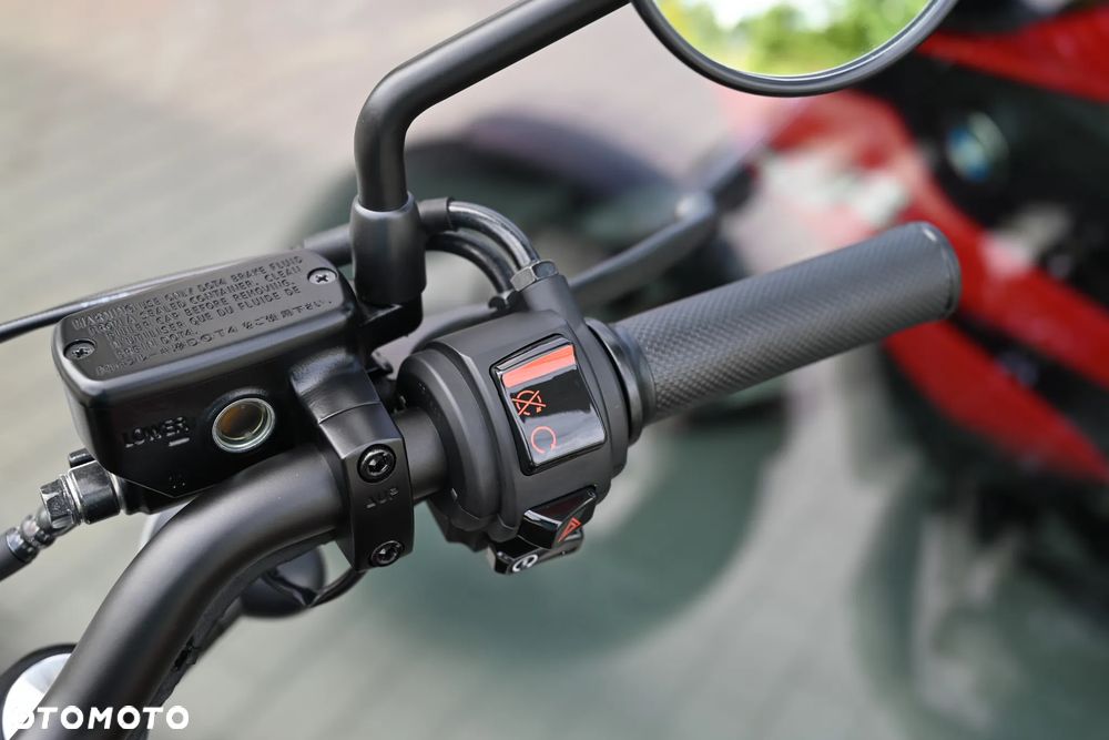 Honda CMX - 25