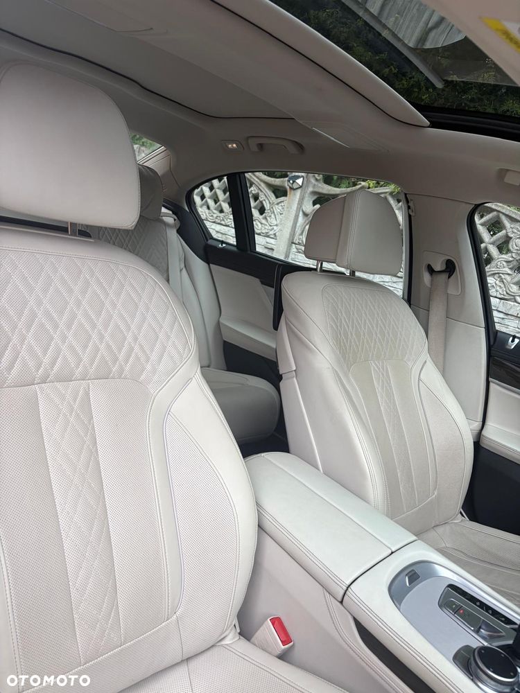BMW Seria 7 730Ld xDrive - 10