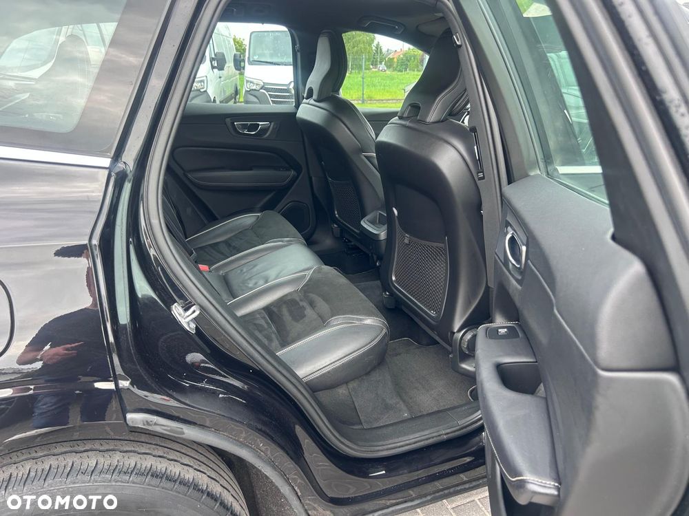 Volvo XC 60 D4 SCR R-Design - 32