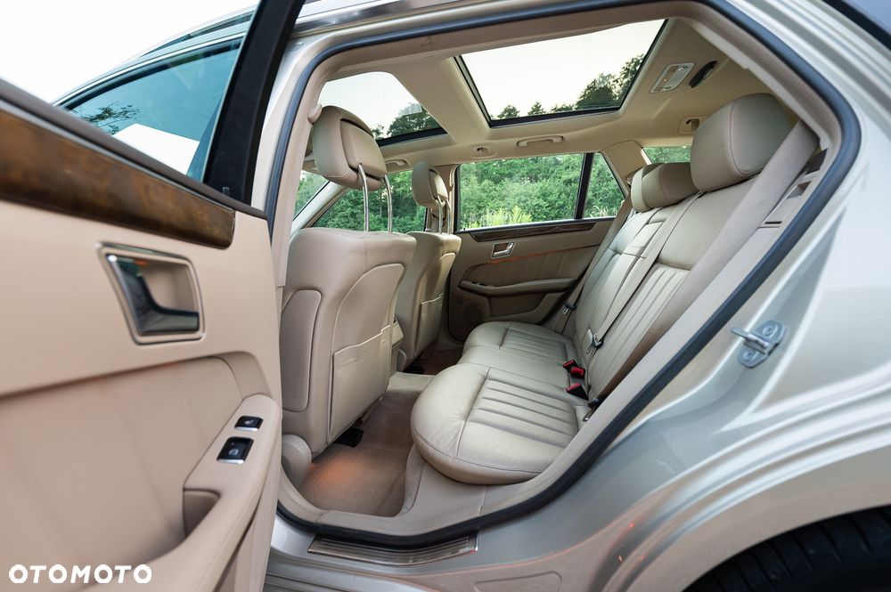 Mercedes-Benz Klasa E 350 CDI BlueEff - 28