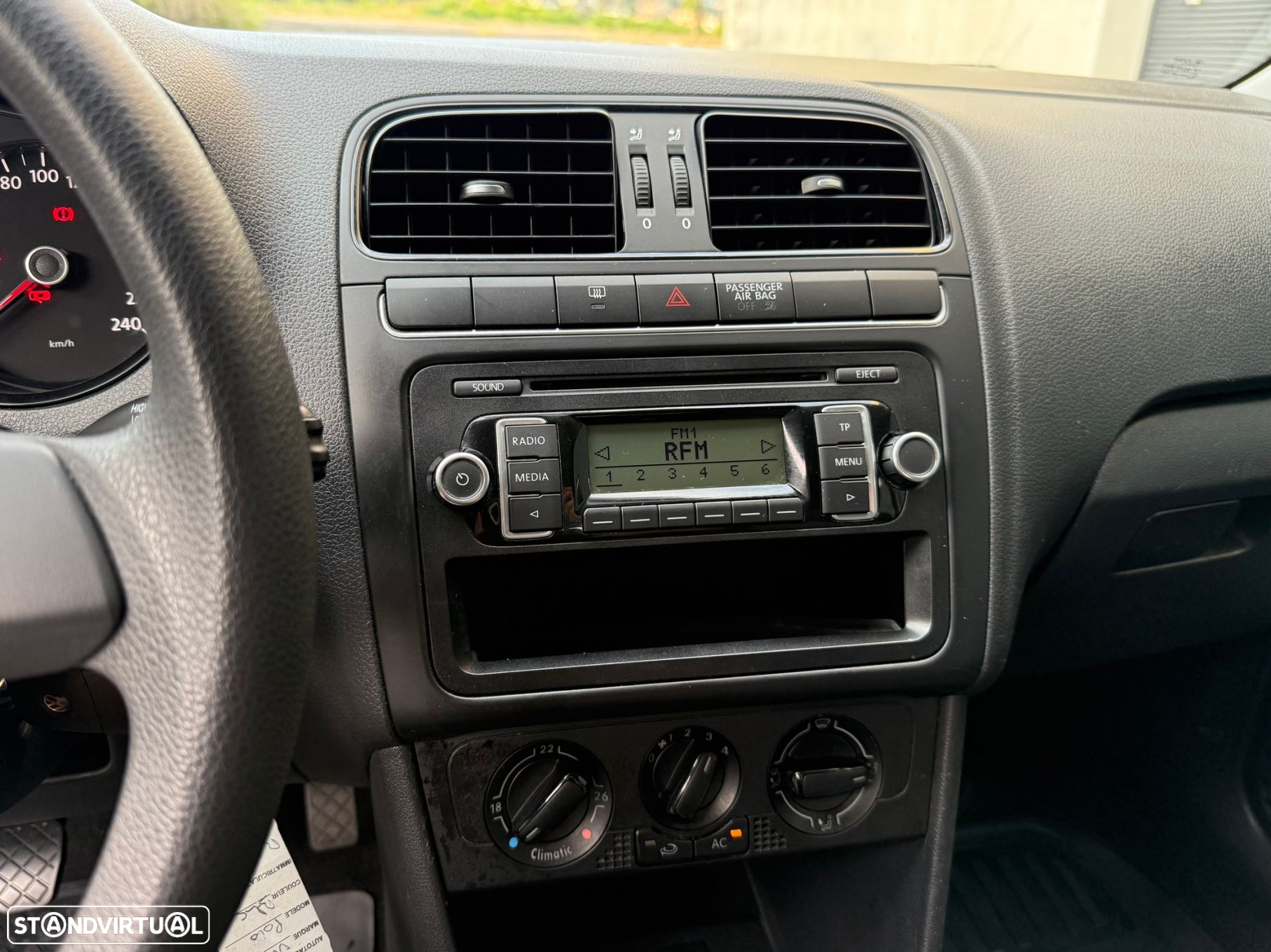 VW Polo 1.2 Trendline - 12