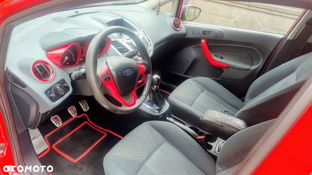 Ford Fiesta - 13