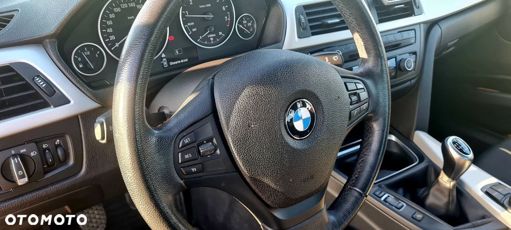 BMW Seria 3 316i - 35