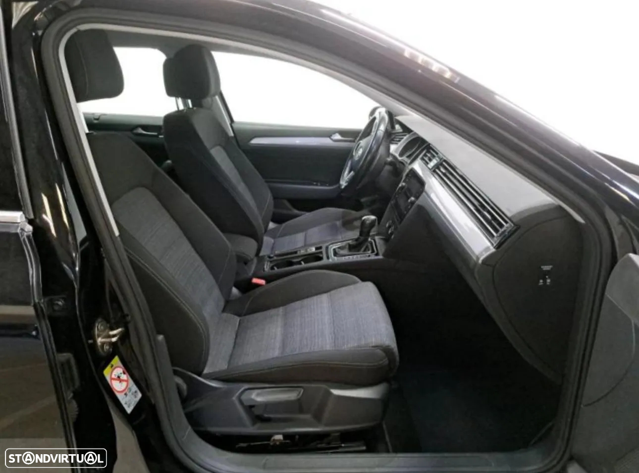 VW Passat Variant 1.6 TDI SCR DSG - 6