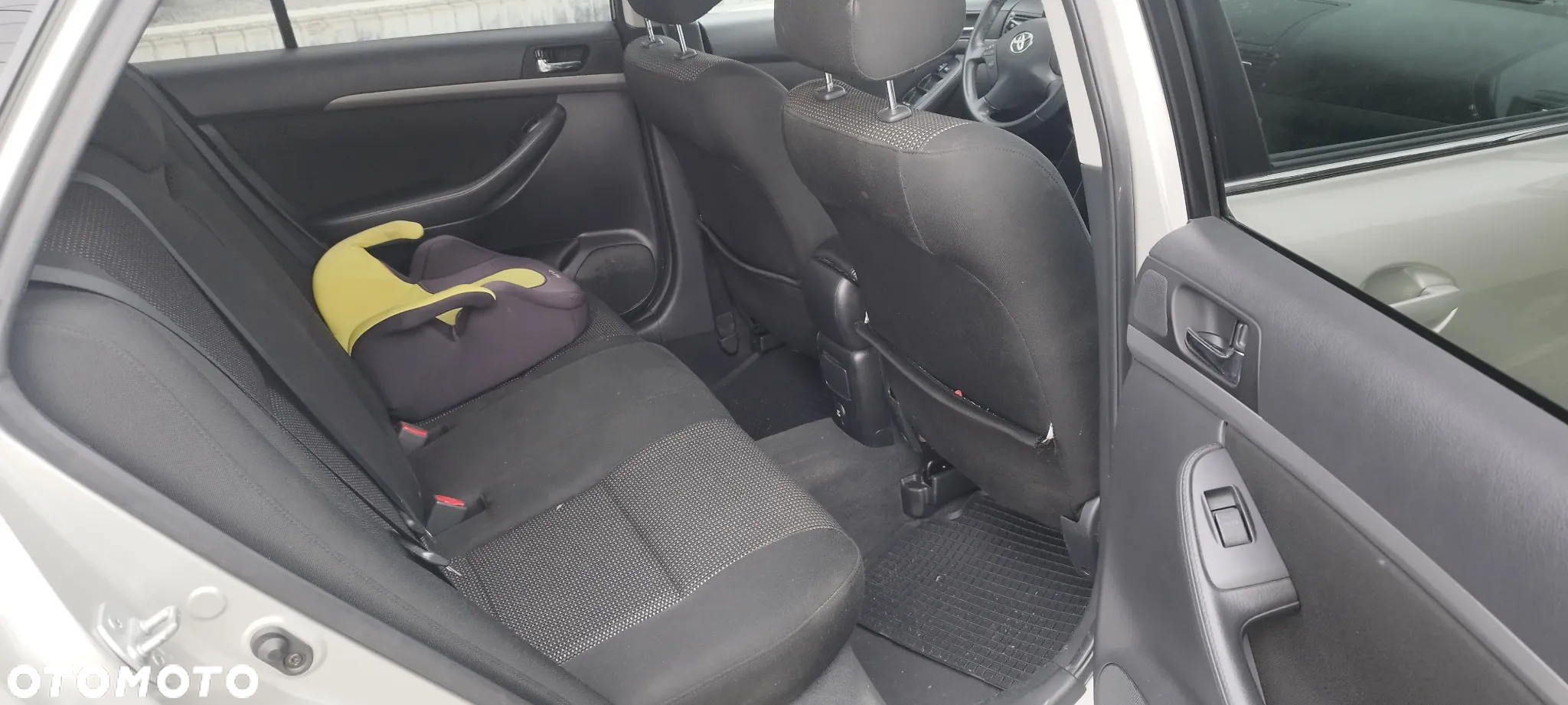 Toyota Avensis - 5