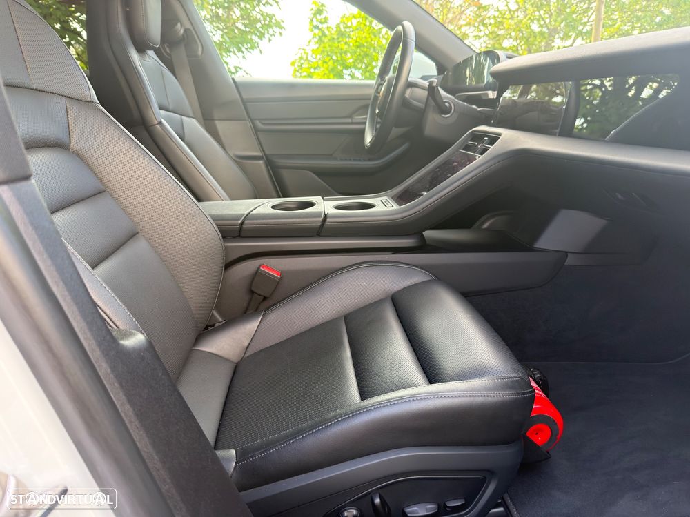 Porsche Taycan 4S Bateria Performance Plus - 34