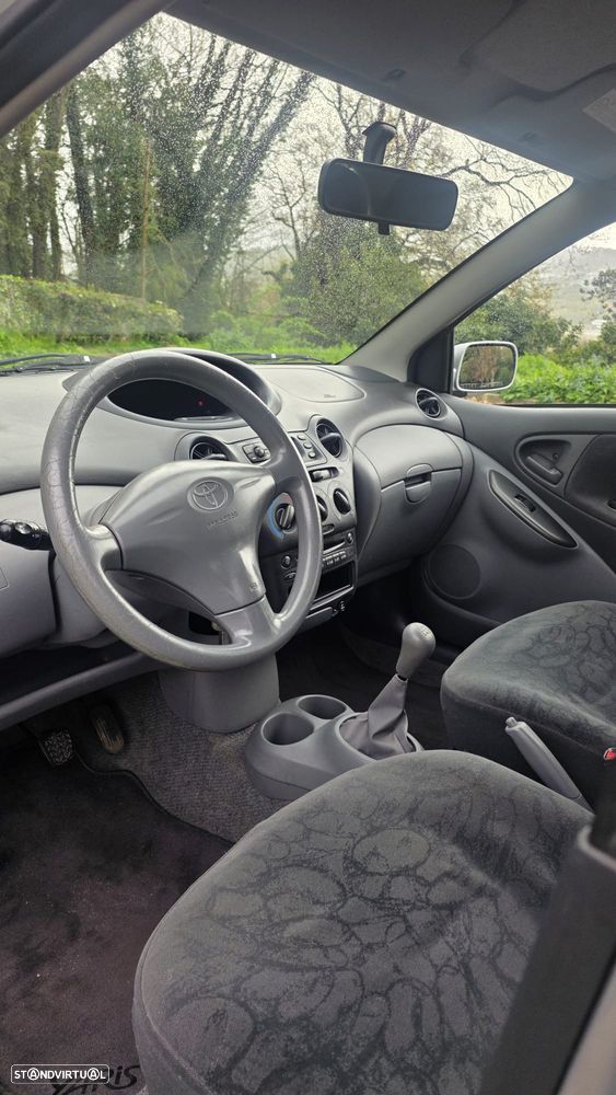 Toyota Yaris 1.0 Luna ABS+CD+AC - 12