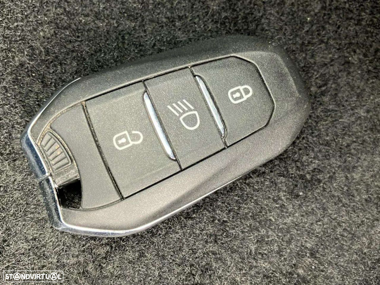 Peugeot e-2008 50 kWh Active - 18