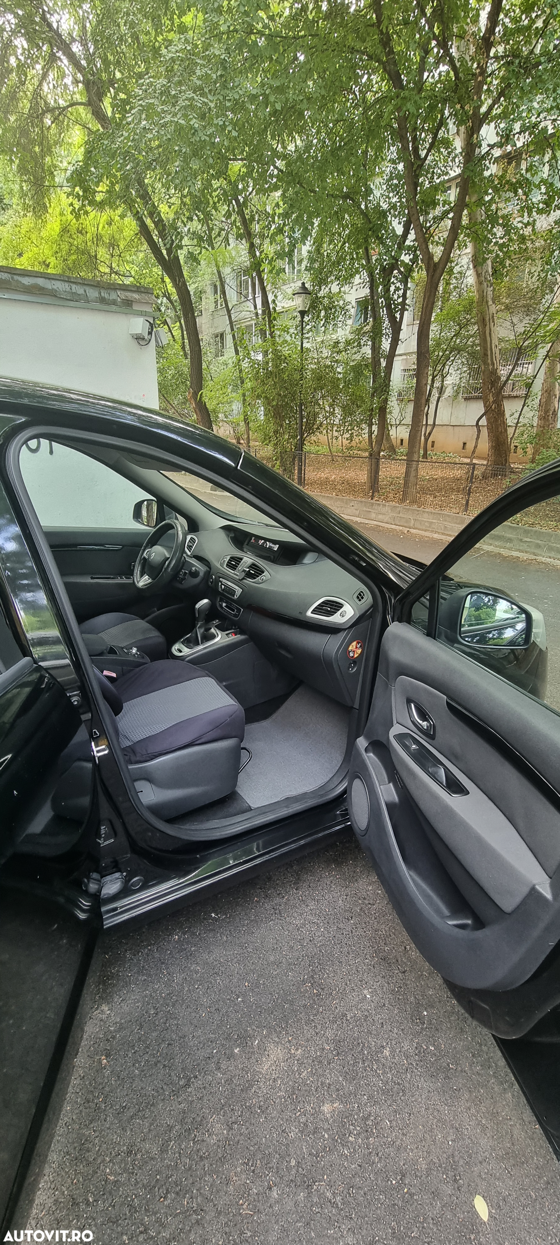 Renault Scenic - 11