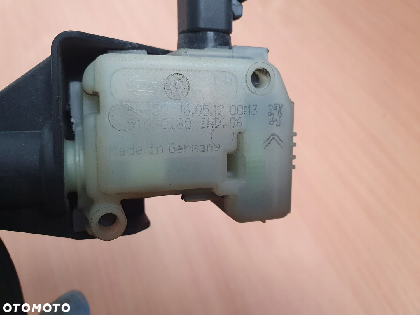 KLAPKA WLEWU PALIWA KOREK SIŁOWNIK CITROEN DS4 9687946880 KTV - 2