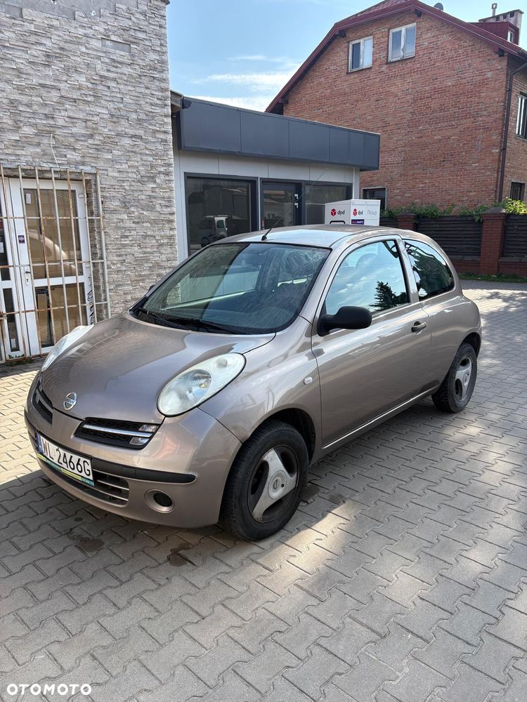 Nissan Micra - 1