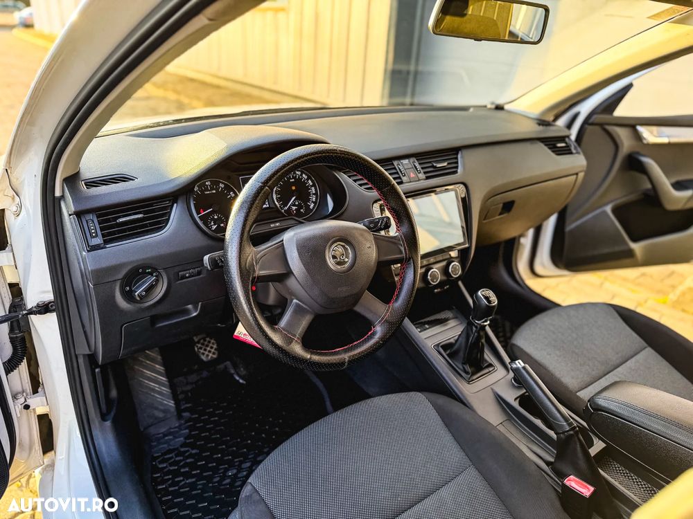 Skoda Octavia 1.2 TSI AMBITION - 9