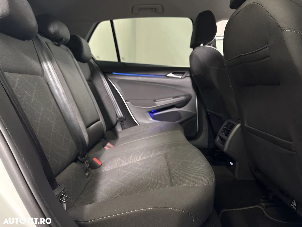 Volkswagen Golf - 13