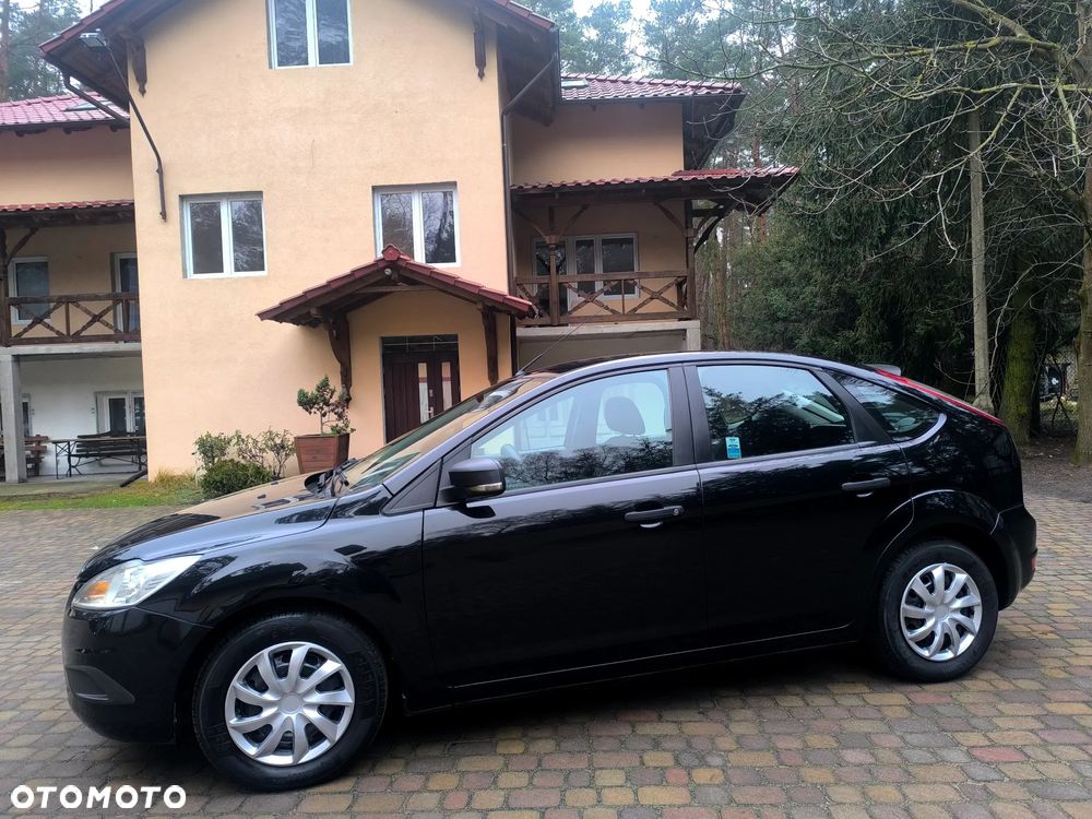 Ford Focus 1.6 Trend + - 2